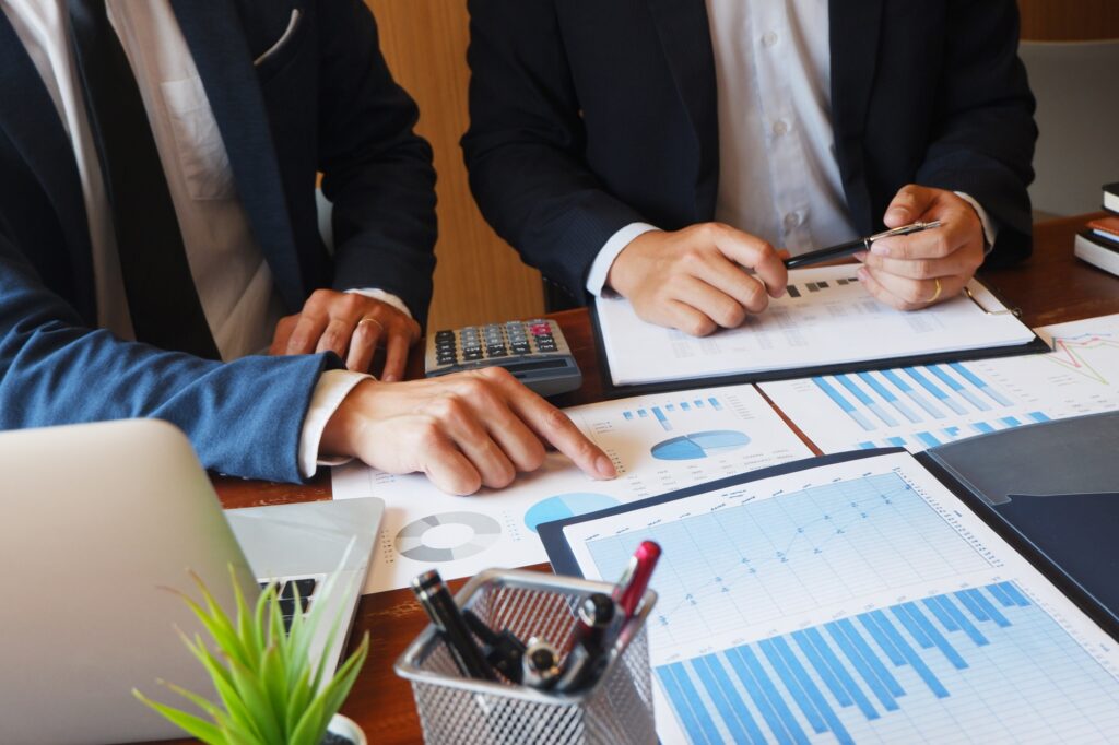 business consulting businessman meeting brainstorming report project analyze .
